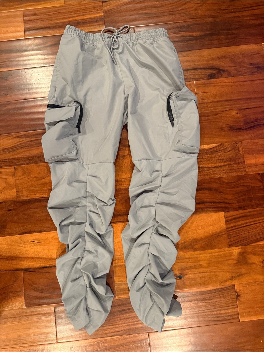 XL Reason brand Light Gray Ruched Cargo Joggers